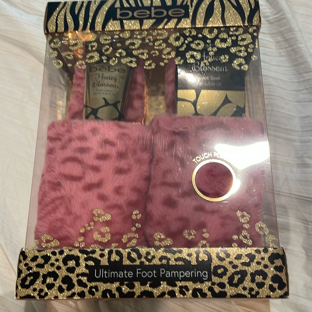 New Bebe slippers with foot lotion and foot soak
